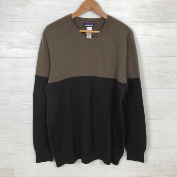 Patagonia Other - Patagonia V-Neck Lambswool Sweater Men's Large